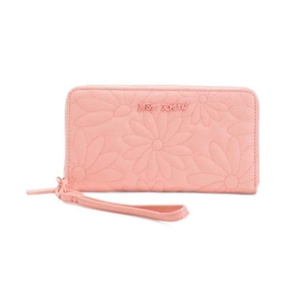 Betsey Johnson Quilted Flower Zip Around Wallet Wristlet Pink NEW‎